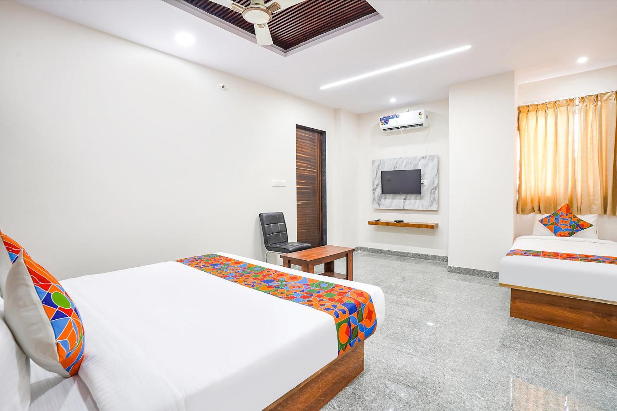 Fabhotel Platinum Palace - Nr Magadi Main Road 班加罗尔 外观 照片