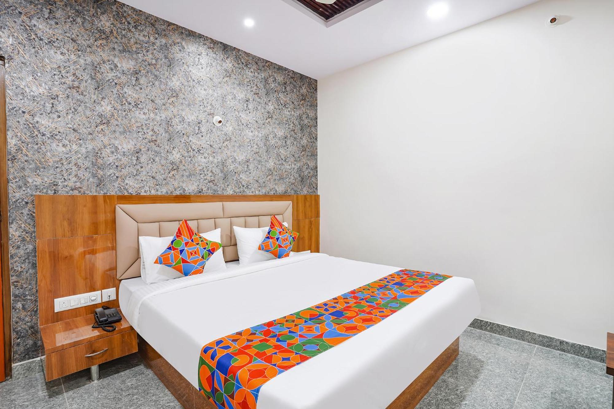Fabhotel Platinum Palace - Nr Magadi Main Road 班加罗尔 外观 照片