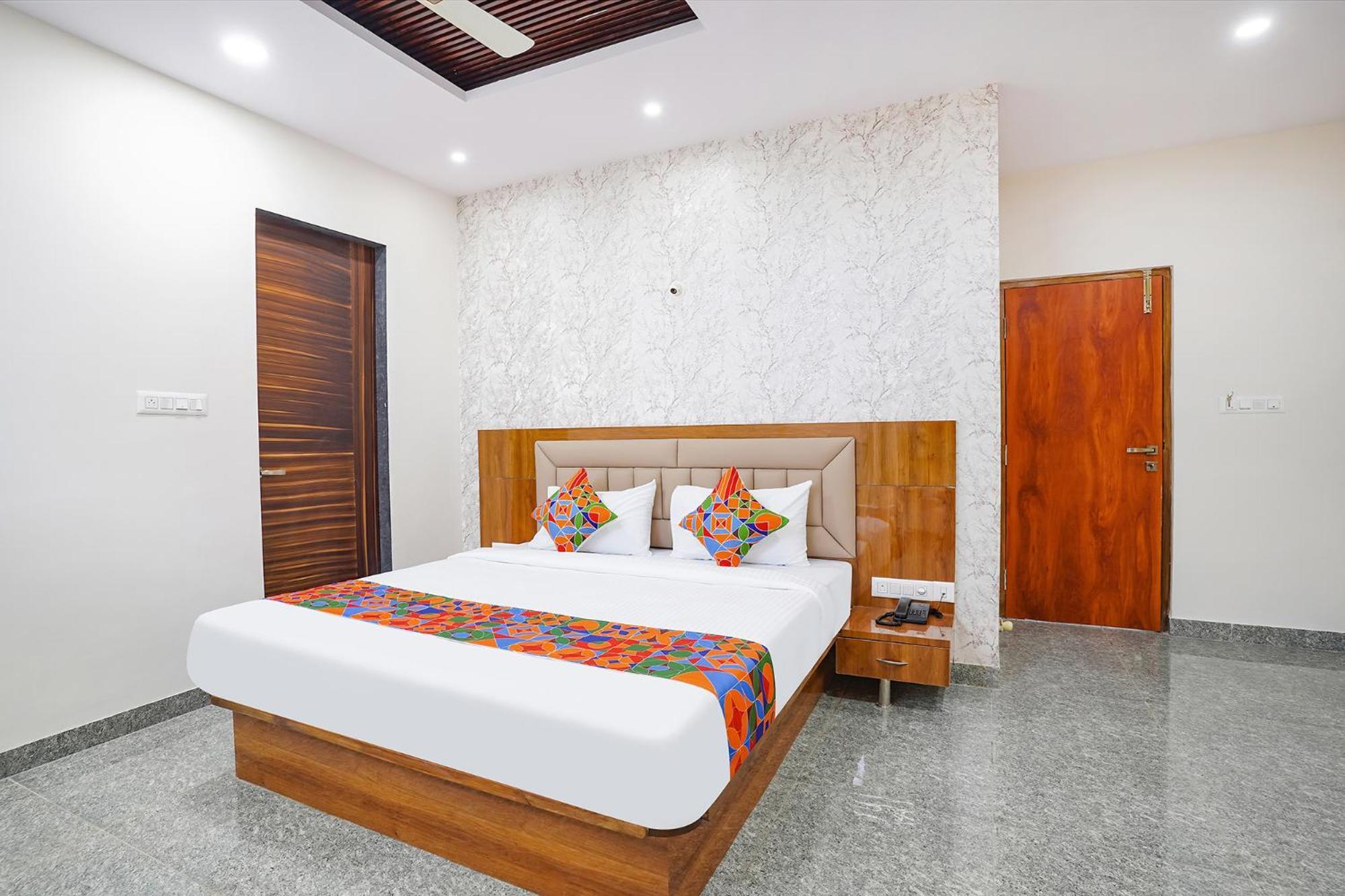 Fabhotel Platinum Palace - Nr Magadi Main Road 班加罗尔 外观 照片