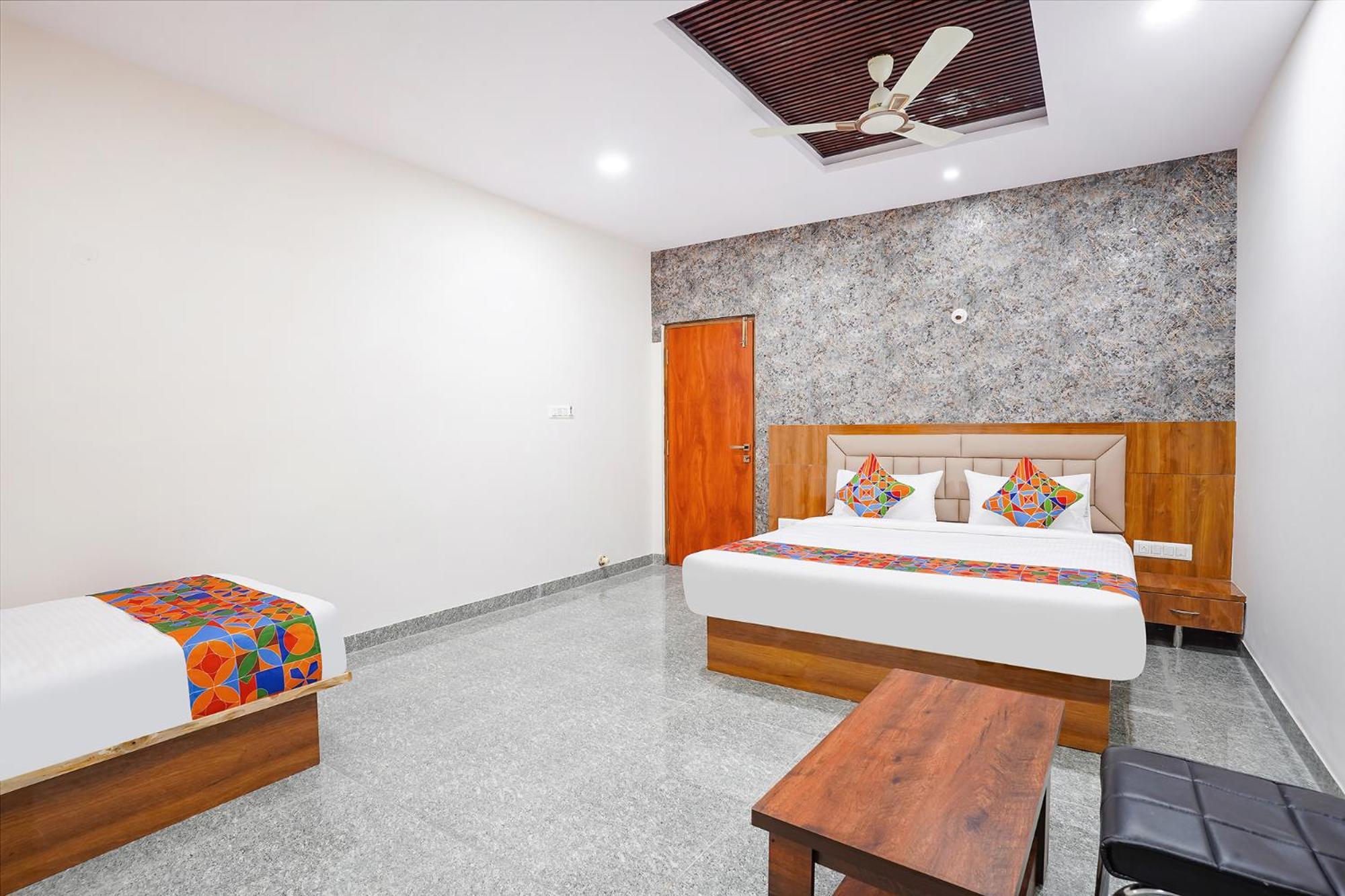 Fabhotel Platinum Palace - Nr Magadi Main Road 班加罗尔 外观 照片