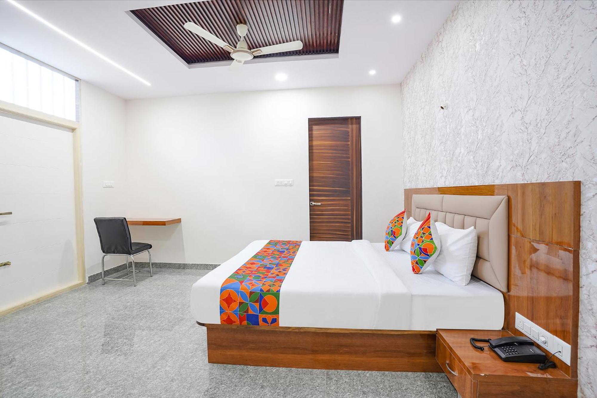 Fabhotel Platinum Palace - Nr Magadi Main Road 班加罗尔 外观 照片