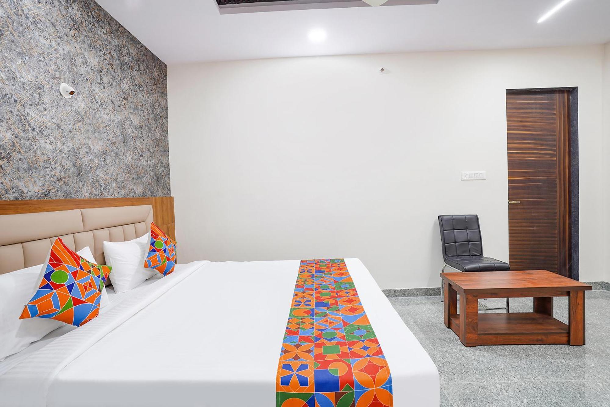 Fabhotel Platinum Palace - Nr Magadi Main Road 班加罗尔 外观 照片