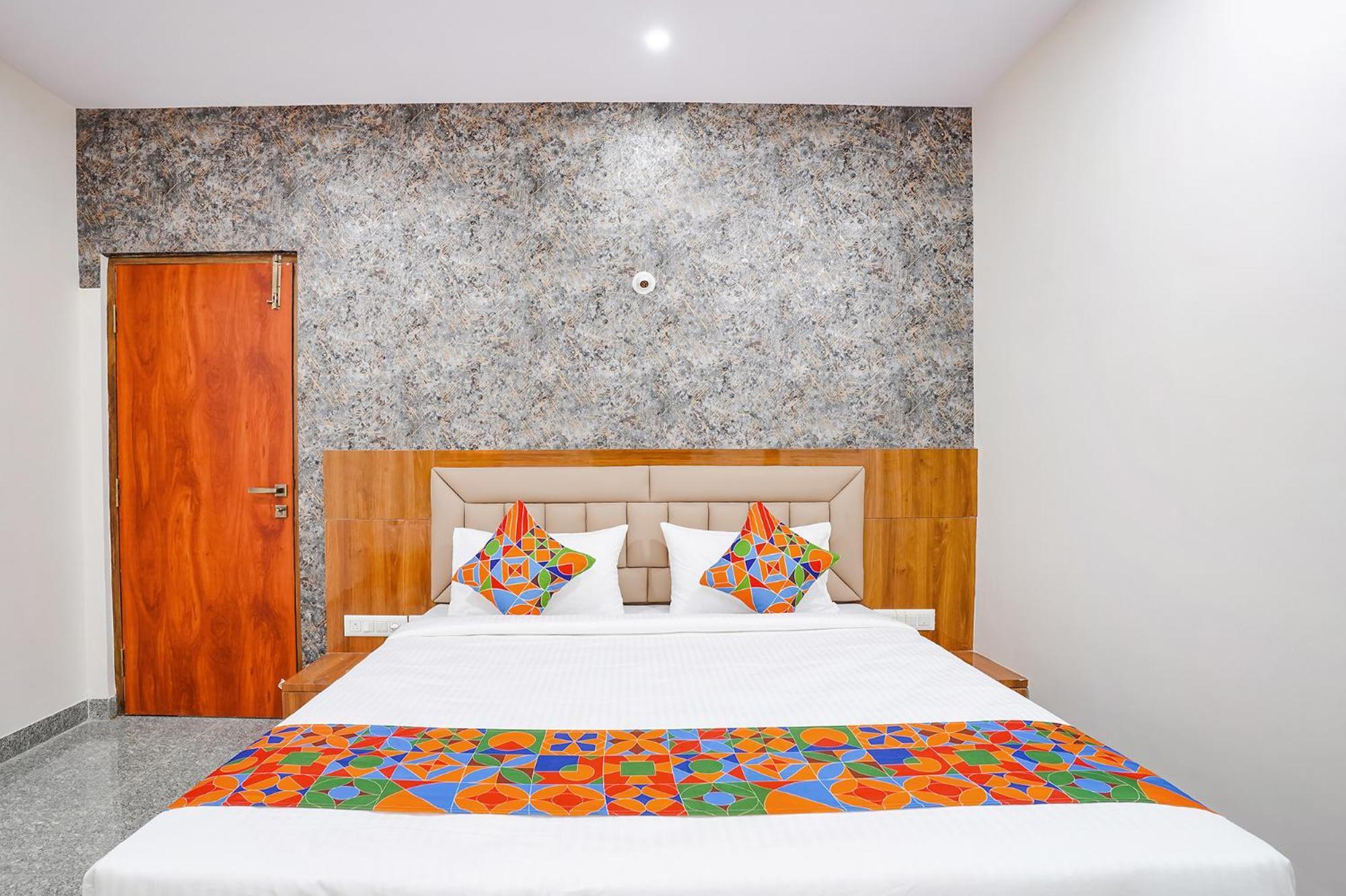 Fabhotel Platinum Palace - Nr Magadi Main Road 班加罗尔 外观 照片