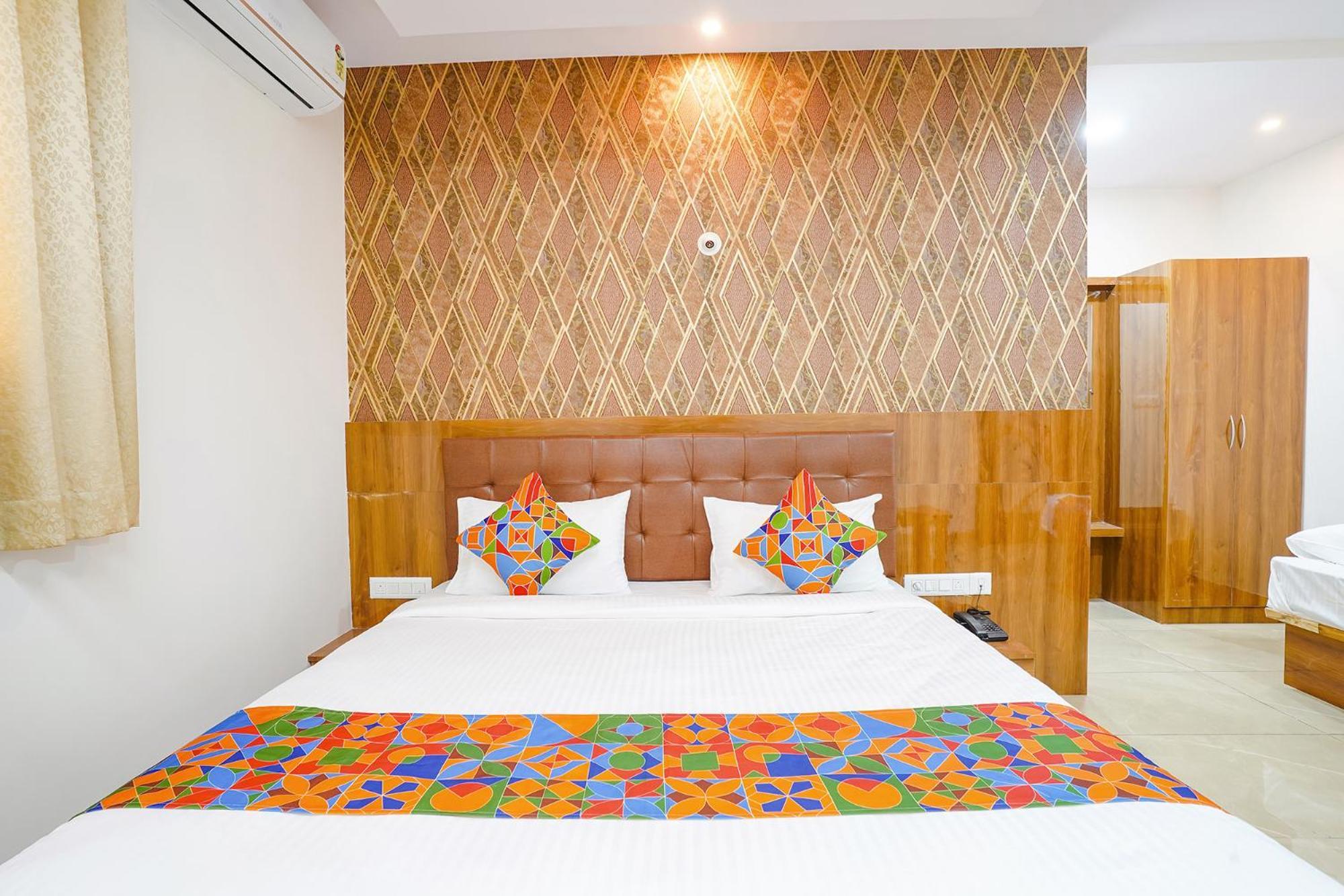 Fabhotel Platinum Palace - Nr Magadi Main Road 班加罗尔 外观 照片