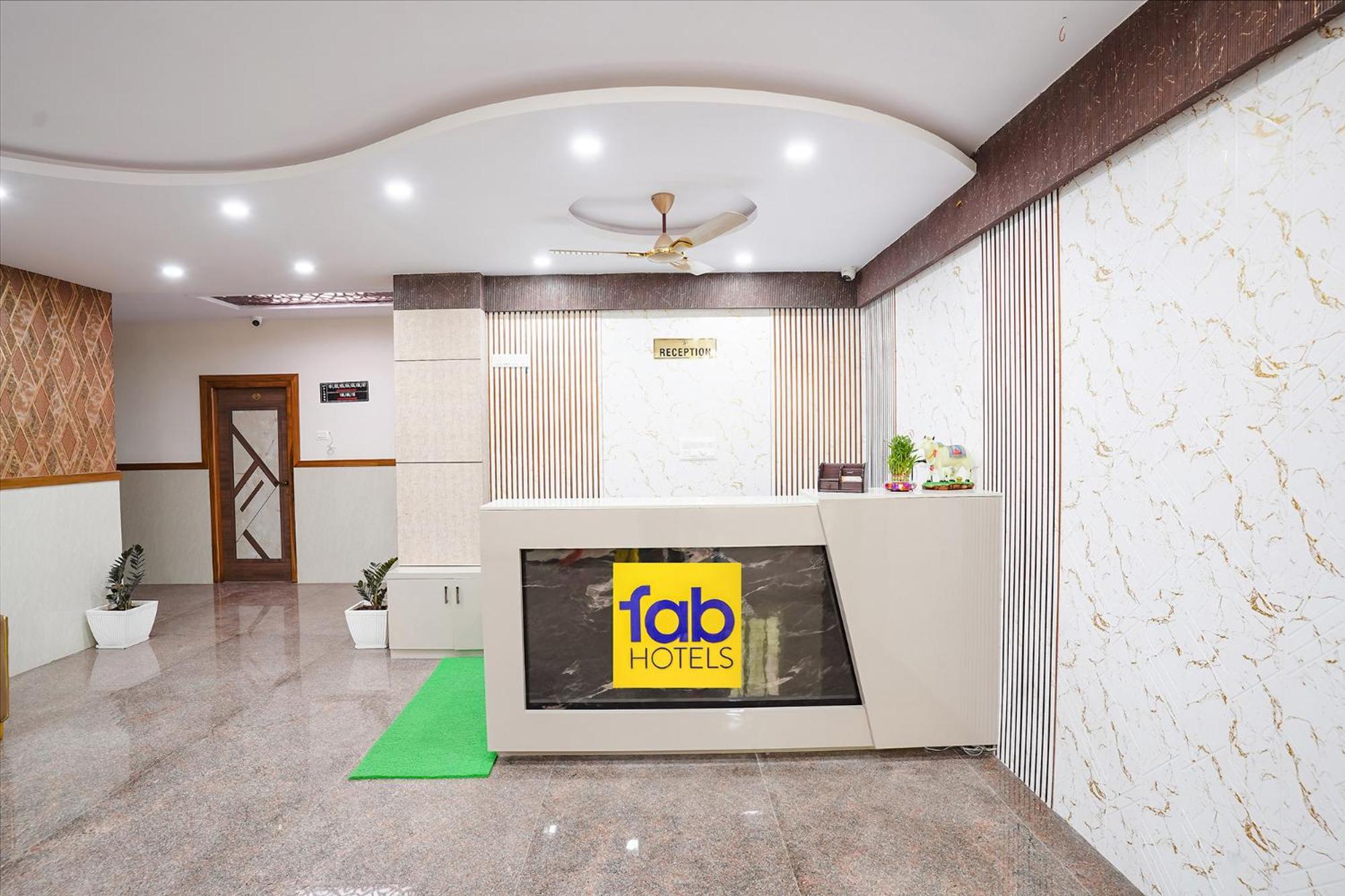 Fabhotel Platinum Palace - Nr Magadi Main Road 班加罗尔 外观 照片