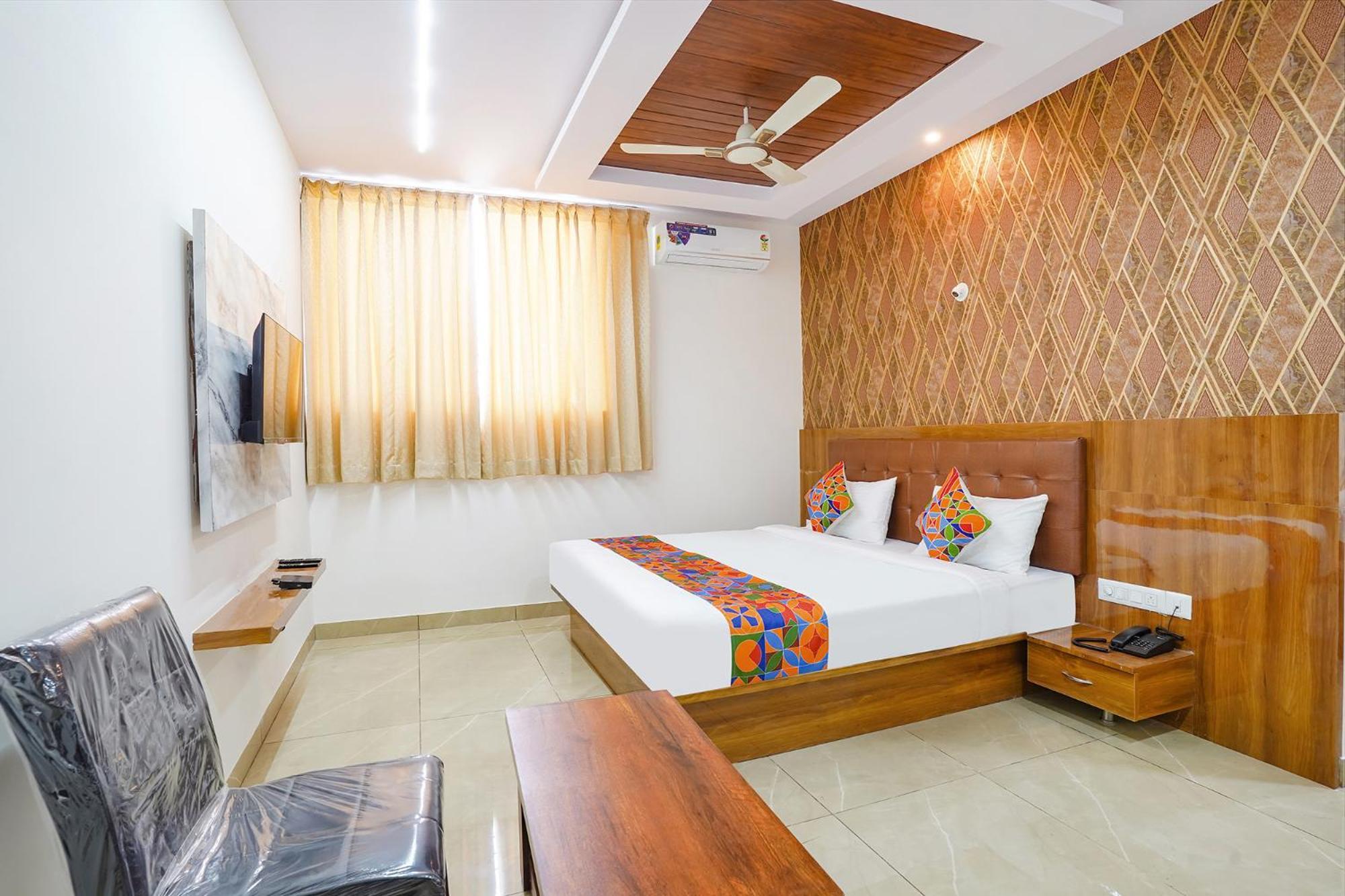 Fabhotel Platinum Palace - Nr Magadi Main Road 班加罗尔 外观 照片